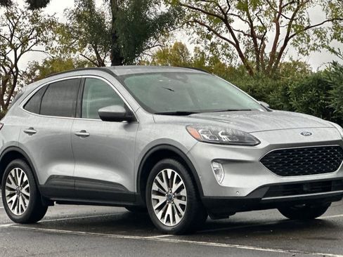 Certified 2021 Ford Escape Titanium w/ Class II Trailer Tow Package image 10