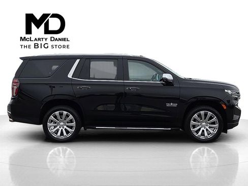 Used 2021 Chevrolet Tahoe Premier w/ Premium Package image 6