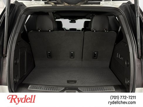 Used 2023 GMC Yukon AT4 w/ AT4 Premium Plus Package AWD/4WD image 19