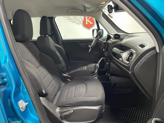 Used 2020 Jeep Renegade Latitude w/ Cold Weather Group AWD/4WD image 22