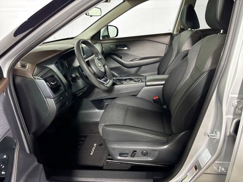 Used 2021 Nissan Rogue SV AWD/4WD image 11