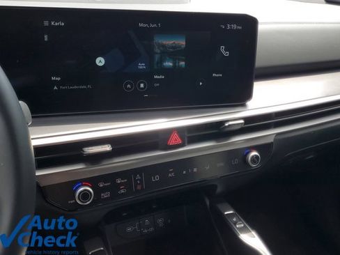 Used 2024 Kia Sorento S w/ Panoramic Sunroof Package FWD image 25