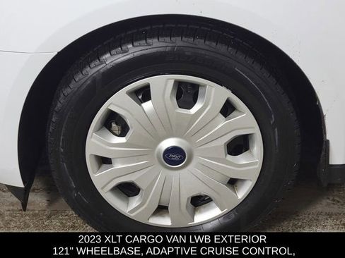Used 2023 Ford Transit Connect XLT image 10