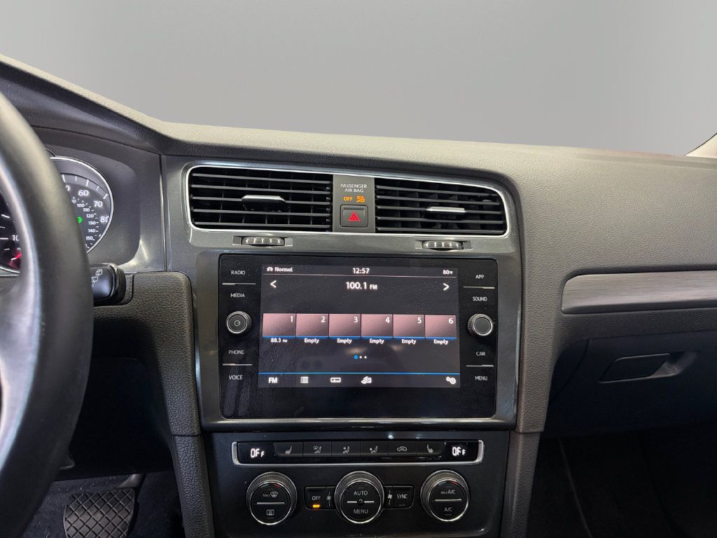 Used 2019 Volkswagen e-Golf SE w/ Driver Assistance Package FWD image 22