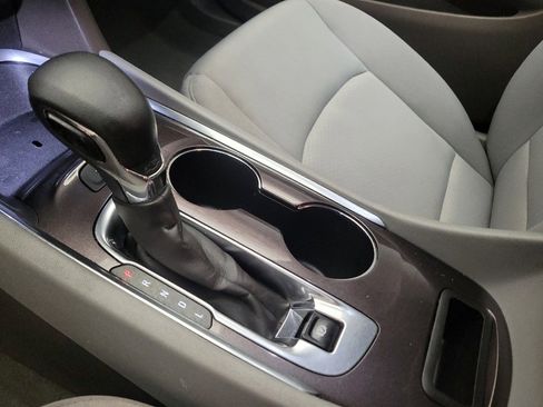 Used 2022 Chevrolet Malibu LT image 26