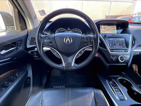 Used 2017 Acura MDX SH-AWD w/ Advance Package image 4