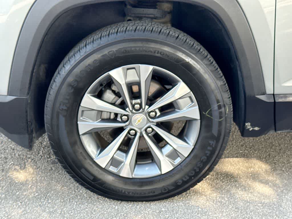 Used 2025 Chevrolet Equinox LT FWD image 11