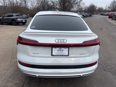 Used 2023 Audi e-tron Premium Plus w/ Premium Plus Package image 31