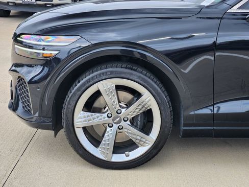 Used 2022 Genesis GV70 3.5T Sport w/ Sport Prestige Package AWD/4WD image 8