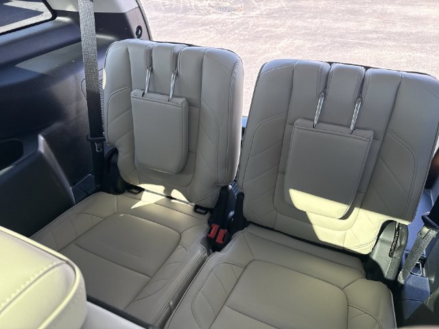 Used 2019 Ford Explorer Limited w/ Limited Luxury Package AWD/4WD image 34