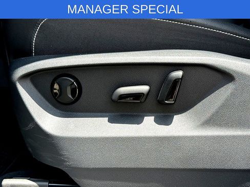 Certified 2026 Volkswagen Atlas SE FWD image 13