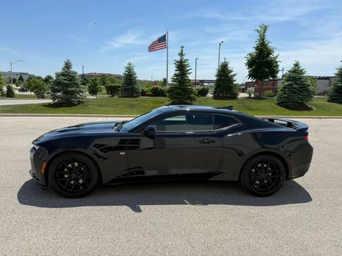 Used 2016 Chevrolet Camaro SS RWD image 3