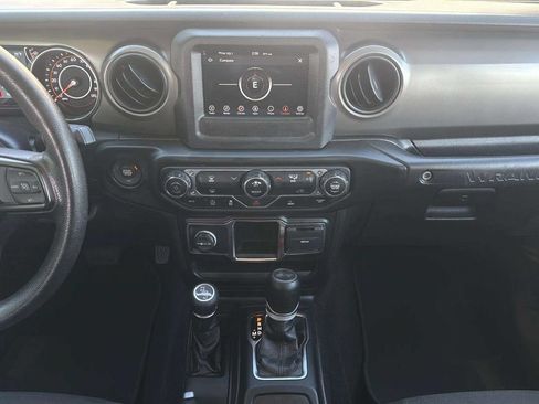 Used 2022 Jeep Wrangler Unlimited Sport AWD/4WD image 14
