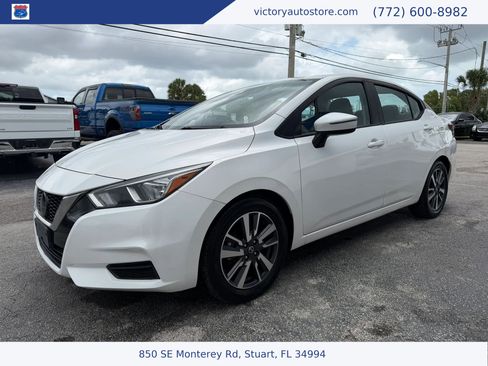 Used 2020 Nissan Versa SV FWD image 7