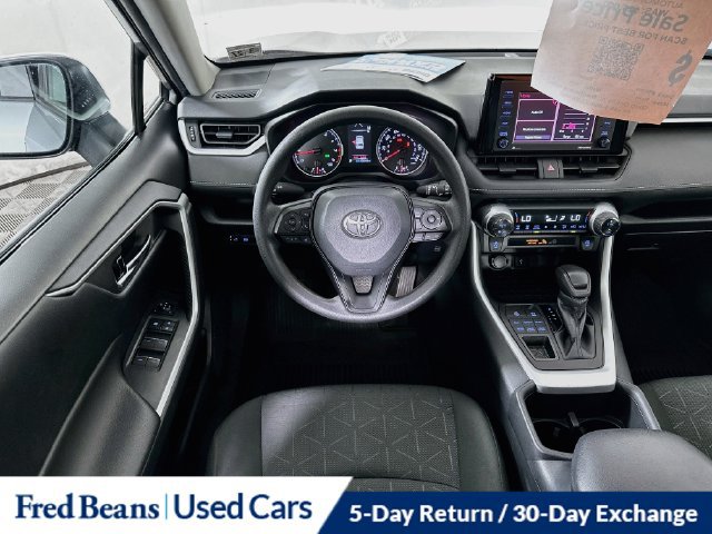 Used 2022 Toyota RAV4 XLE AWD/4WD image 27