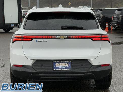 New 2026 Chevrolet Equinox EV LT image 4