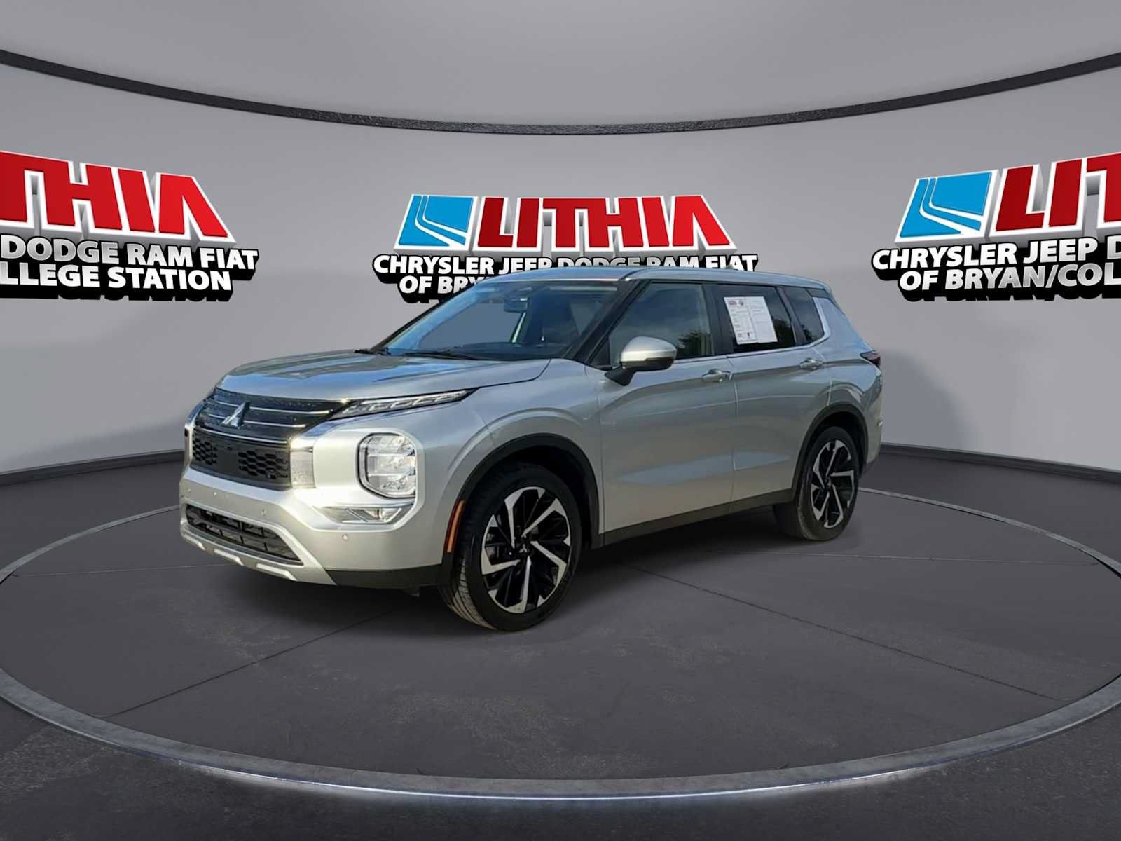 Used 2024 Mitsubishi Outlander SE FWD image 4