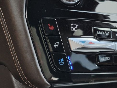 Used 2021 Ford Explorer King Ranch w/ Premium Technology Package image 15