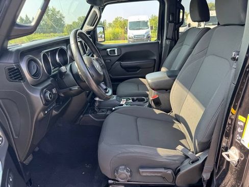 Used 2023 Jeep Wrangler Unlimited w/ Cold Weather Group AWD/4WD image 21