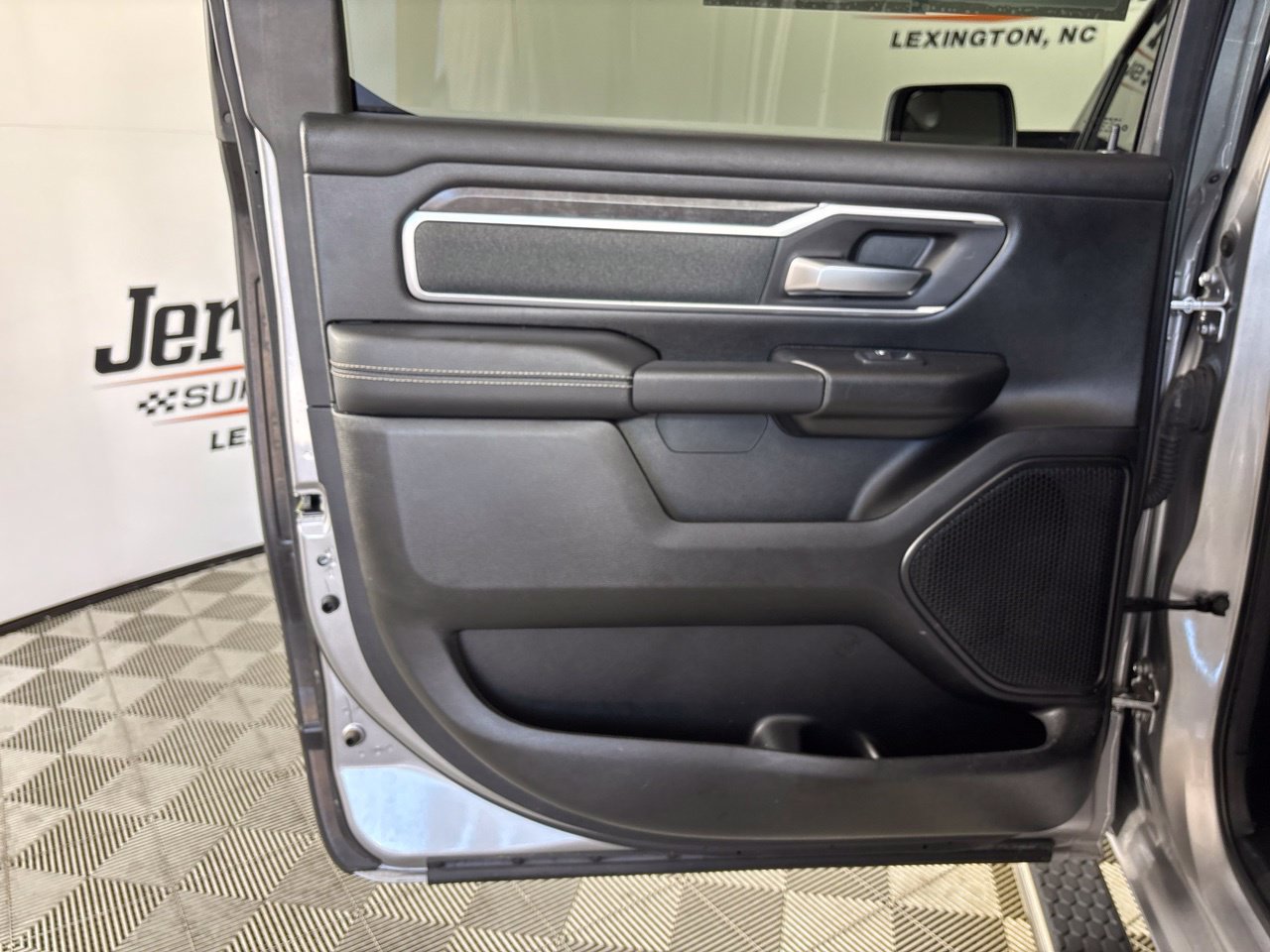 Used 2022 RAM 1500 Big Horn RWD image 22