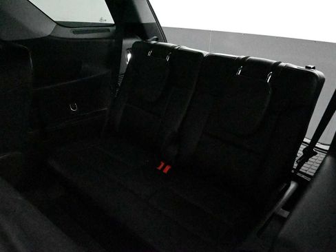 Used 2021 Ford Explorer Limited w/ Equipment Group 301A AWD/4WD image 28