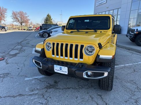 Used 2021 Jeep Wrangler Unlimited Sahara image 11