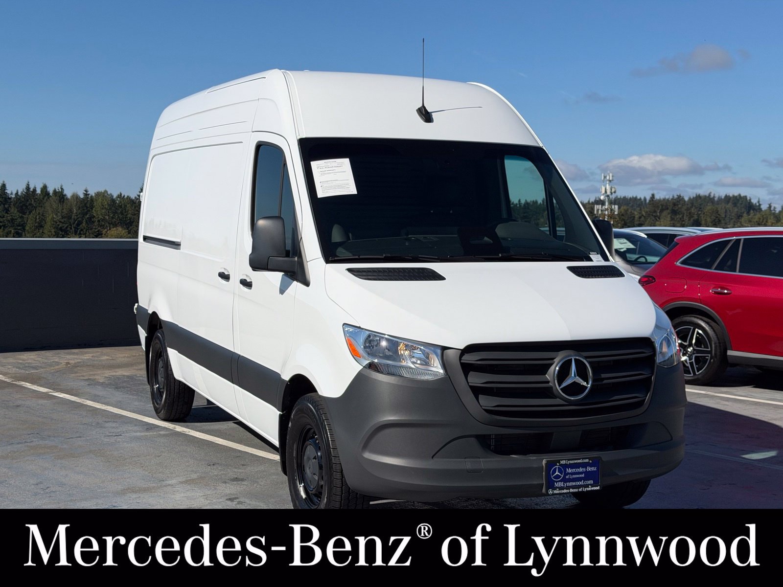 Used 2025 Mercedes-Benz Sprinter 2500 image 3