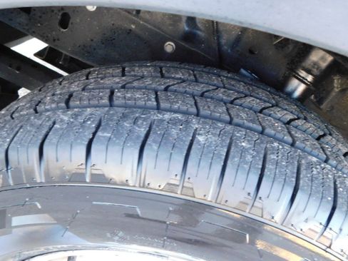 Used 2020 Ford Transit 250 Medium Roof AWD image 18