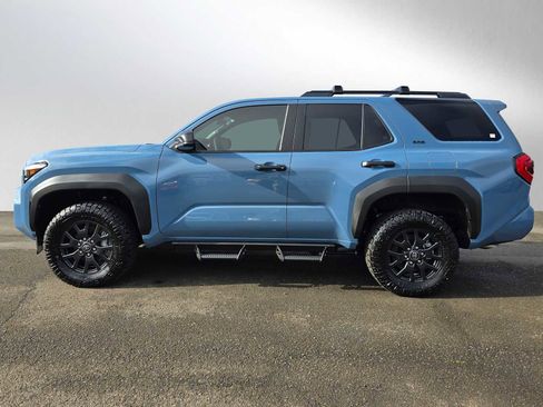 Certified 2025 Toyota 4Runner SR5 image 6