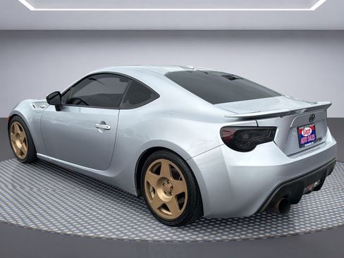 Used 2015 Scion FR-S RWD image 4