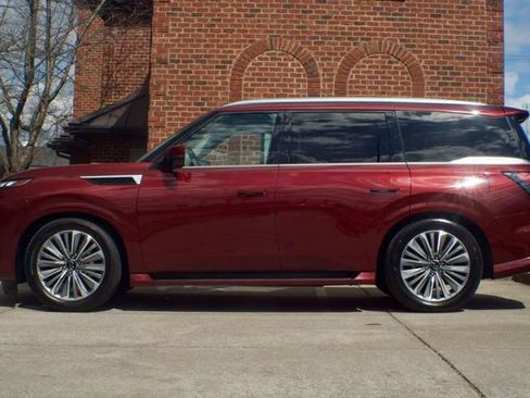Used 2025 INFINITI QX80 Sensory AWD/4WD image 8
