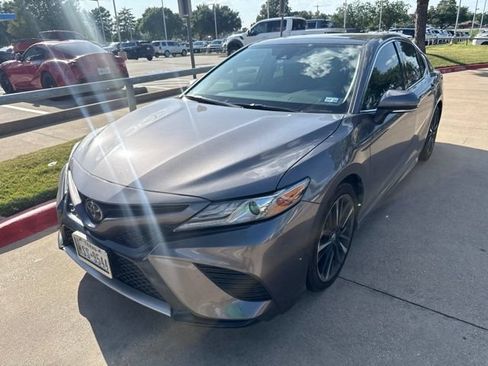 Used 2019 Toyota Camry XSE FWD image 2