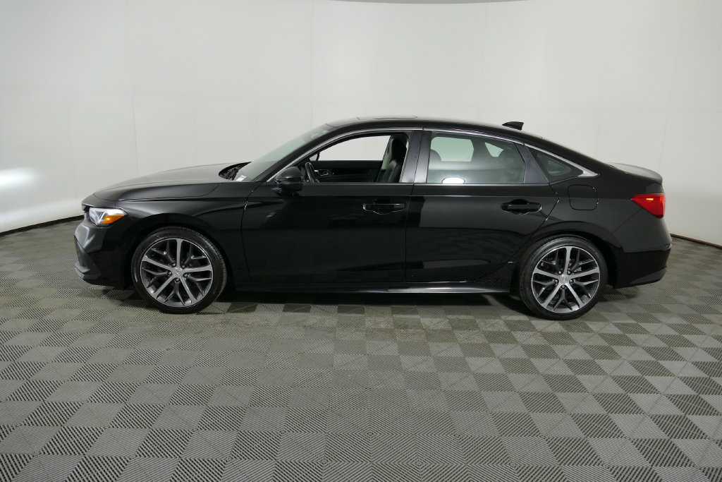 Used 2022 Honda Civic Touring image 6