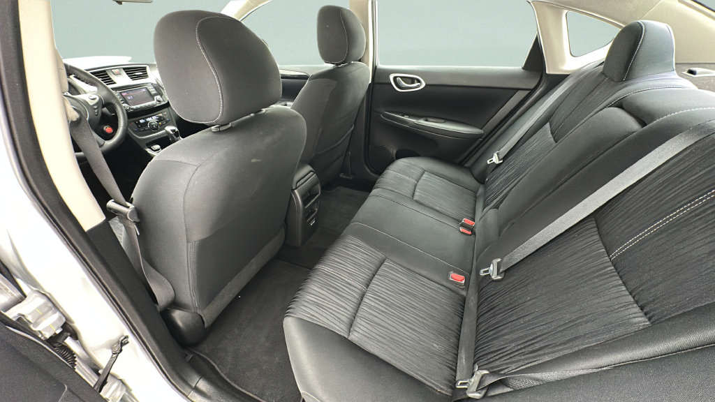 Used 2018 Nissan Sentra SV FWD image 9