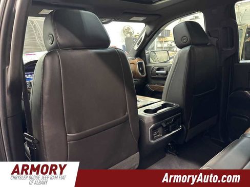 Used 2019 Chevrolet Silverado 1500 High Country w/ Technology Package image 27