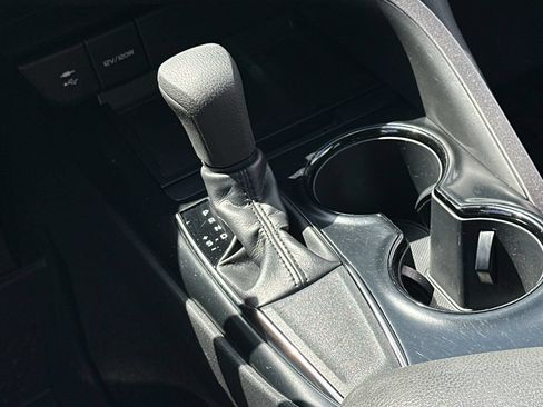 Used 2019 Toyota Camry LE FWD image 19