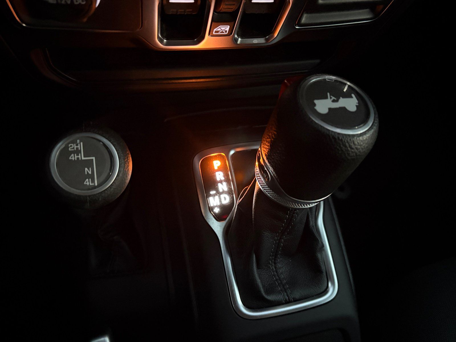 Used 2025 Jeep Wrangler Unlimited Sahara AWD/4WD image 26