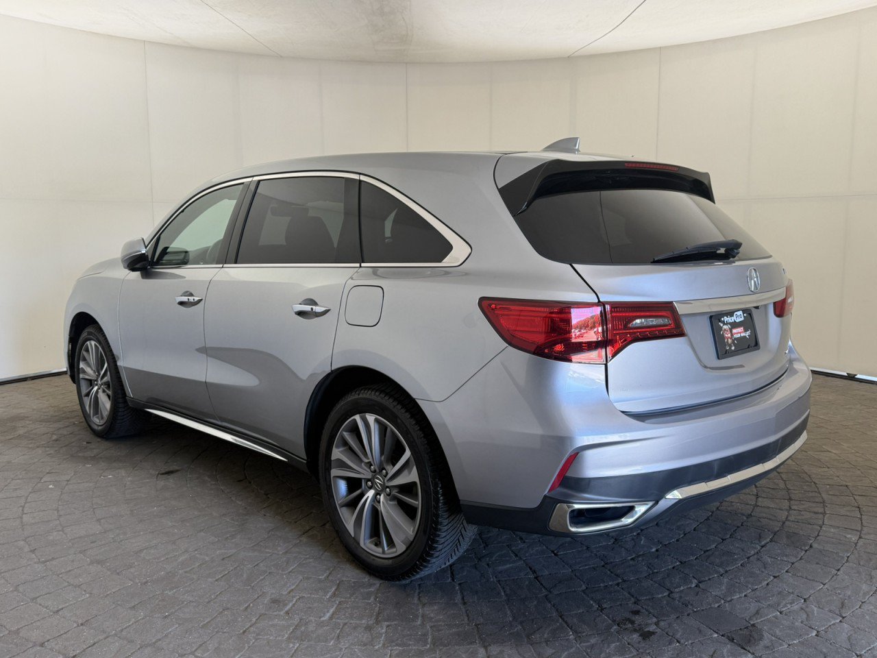 Used 2017 Acura MDX w/ Technology Package AWD/4WD image 5