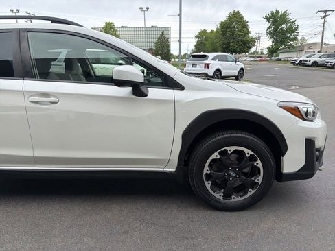 Used 2023 Subaru Crosstrek 2.0i Premium AWD/4WD image 6