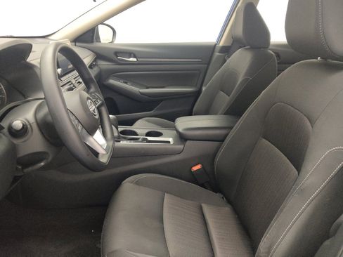 Used 2025 Nissan Altima 2.5 SV FWD image 17