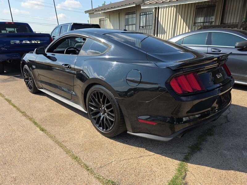 Used 2017 Ford Mustang GT Premium w/ GT Performance Package RWD image 2
