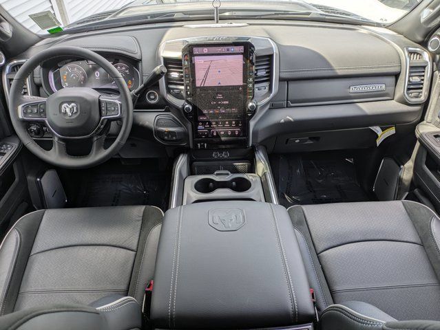 New 2026 RAM 2500 Laramie AWD/4WD image 15