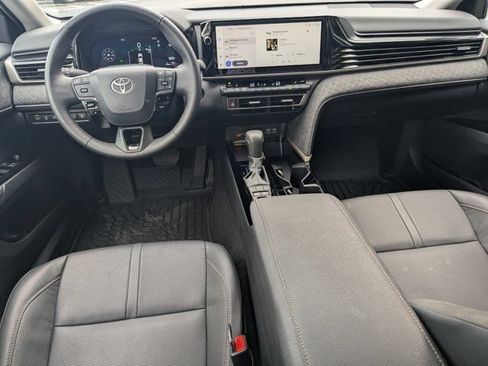 Used 2025 Toyota Camry XLE FWD image 19