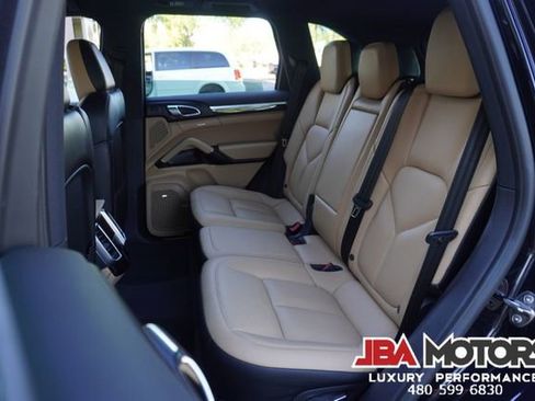 Used 2017 Porsche Cayenne S image 87