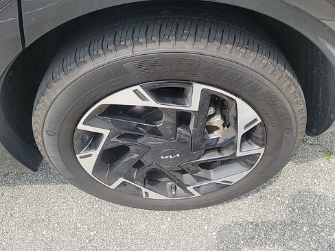 Certified 2024 Kia Sportage SX FWD image 7
