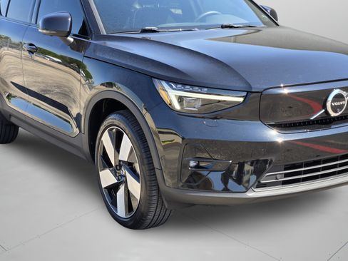 Certified 2023 Volvo C40 P8 Recharge Ultimate AWD/4WD image 30