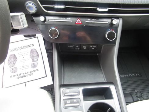 Used 2024 Hyundai Sonata SEL AWD/4WD image 17