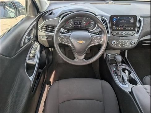 Used 2024 Chevrolet Malibu LT FWD image 8