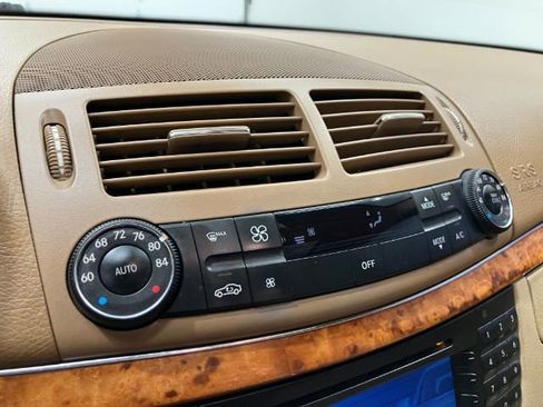 Used 2008 Mercedes-Benz E 350 Sedan image 38