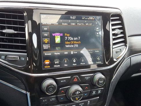 Used 2021 Jeep Grand Cherokee Limited image 20